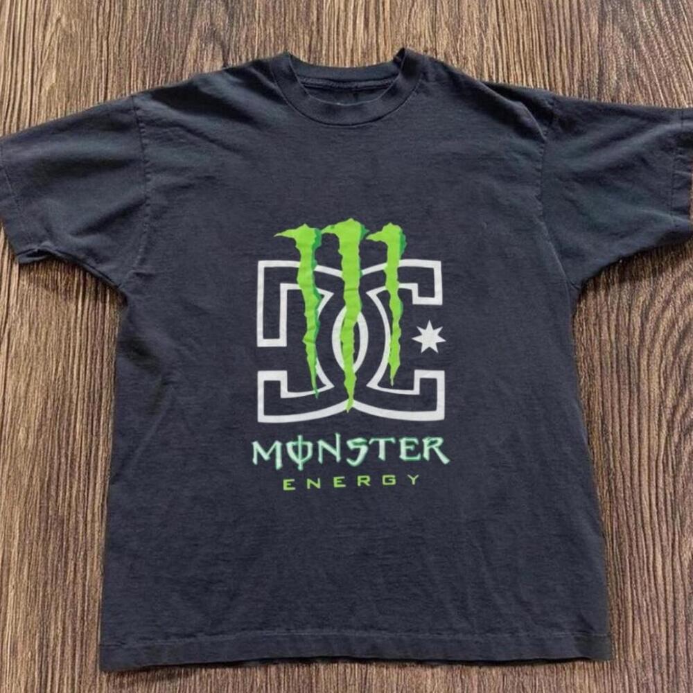 Gildan Men Black T-Shirt, Dc Shoes X Monster Energy Black Graphic Tee